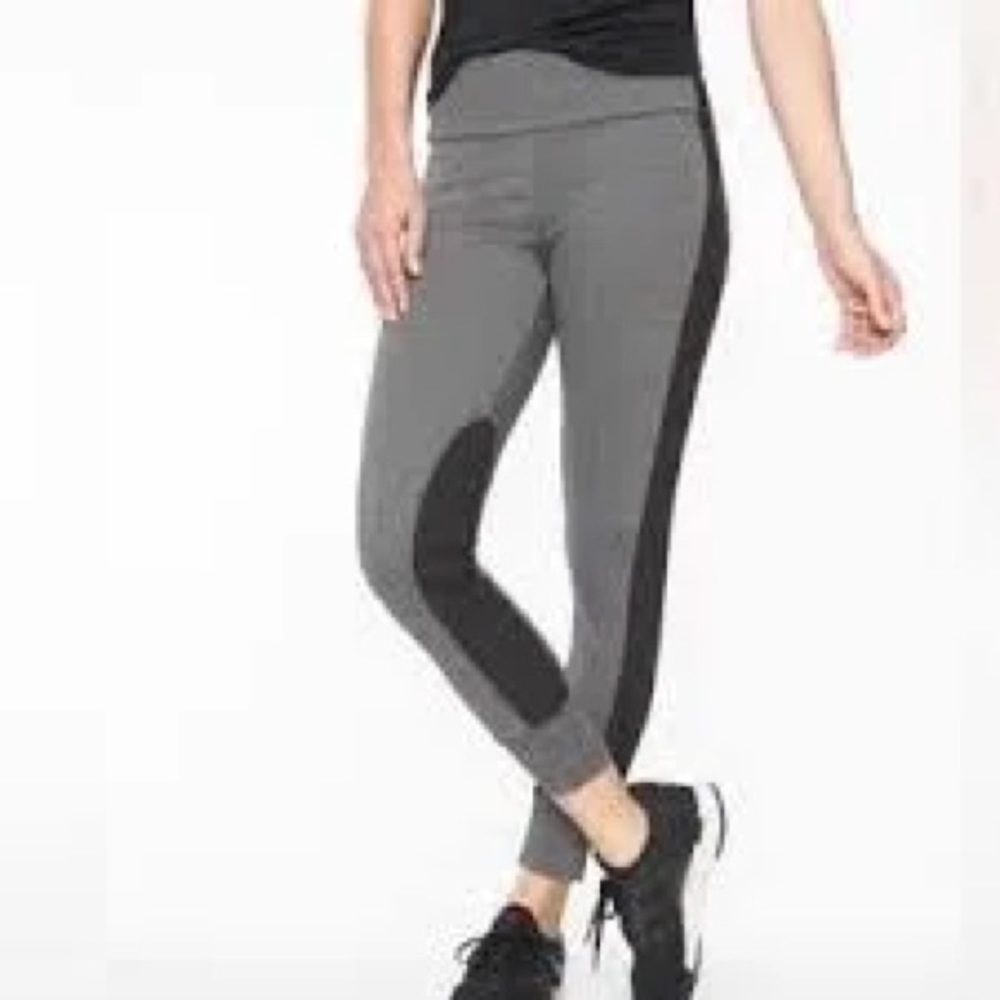 Athleta Essex Hybrid Tight—Size S